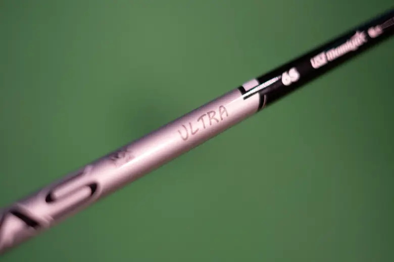 アッタス RX ウルトラブラックのデザイン3