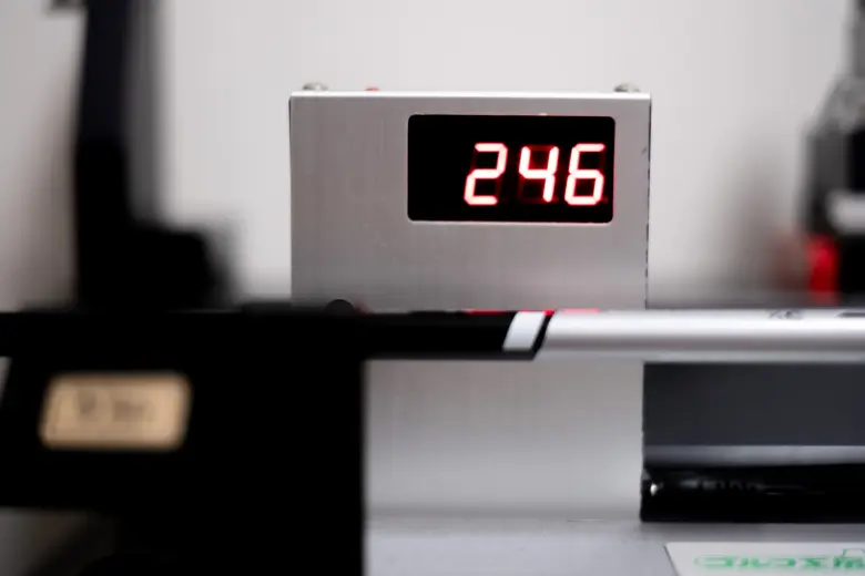 アッタス RX ウルトラブラックの振動数