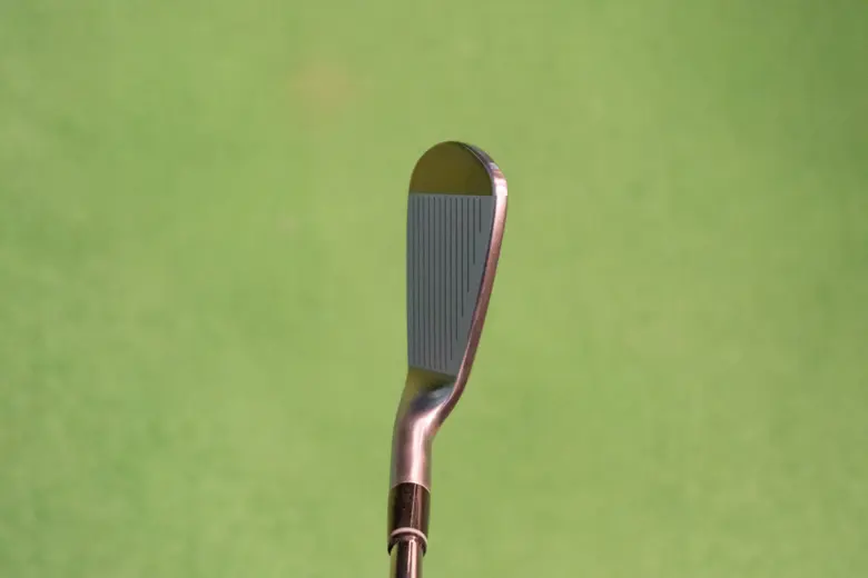 フォーティーン TB-3 FORGED アイアンのヘッド形状