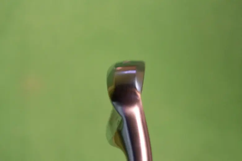 フォーティーン TB-3 FORGED アイアンのソール形状３