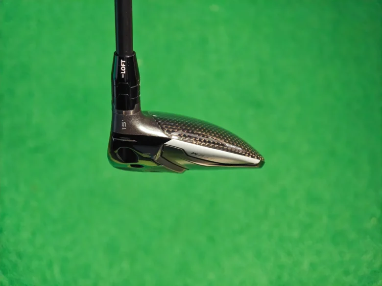 クアンタムMAX フェアウェイウッドのヘッド形状横から