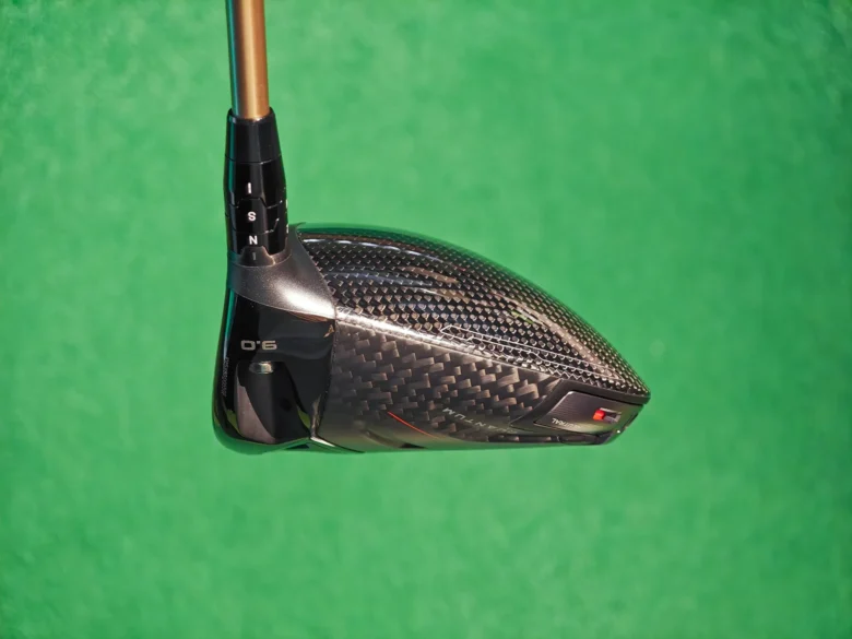 クアンタム トリプルダイヤモンドMAX ドライバーのヘッド形状横から