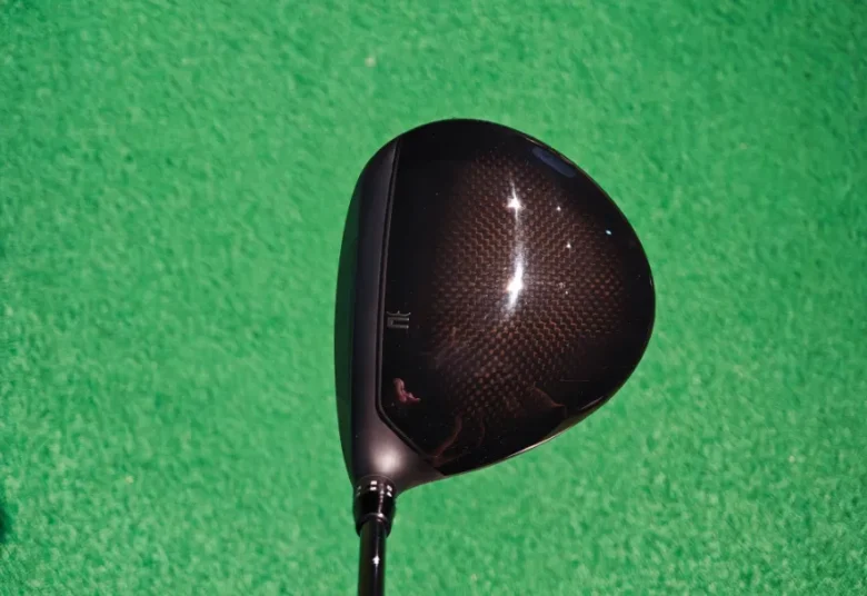 コブラ OPTM LSドライバーのヘッド形状2