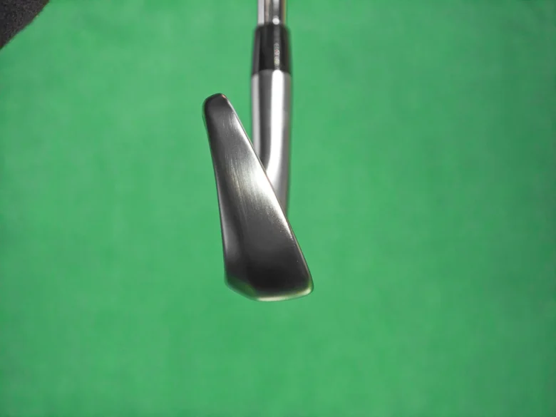 キャロウェイ X-FORGED STARアイアン(2026)のヘッド形状横から