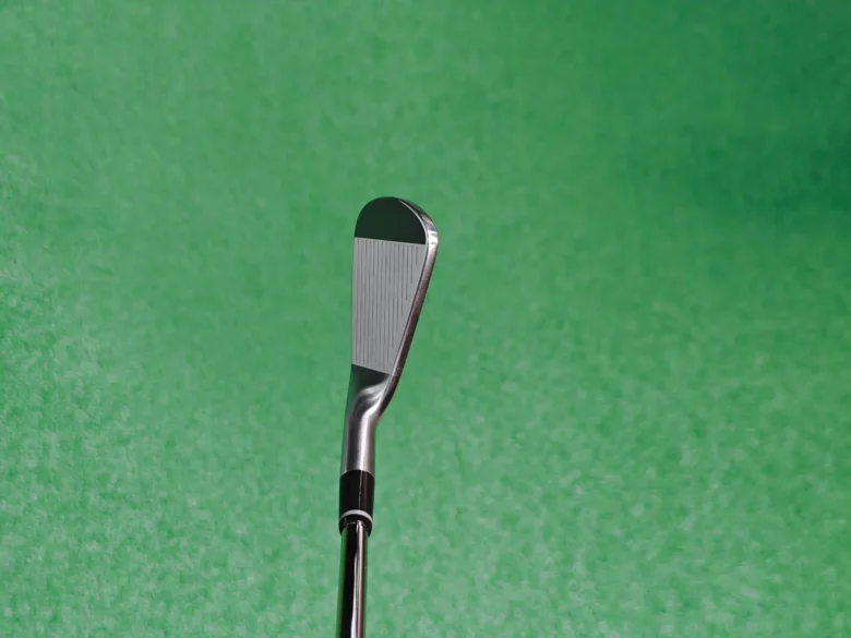 プロギア 01アイアン(2026)のヘッド形状1