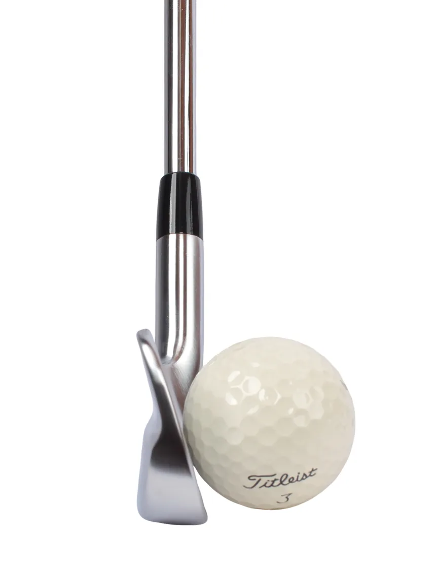 ボールと並べたFORGED LONG IRON #1